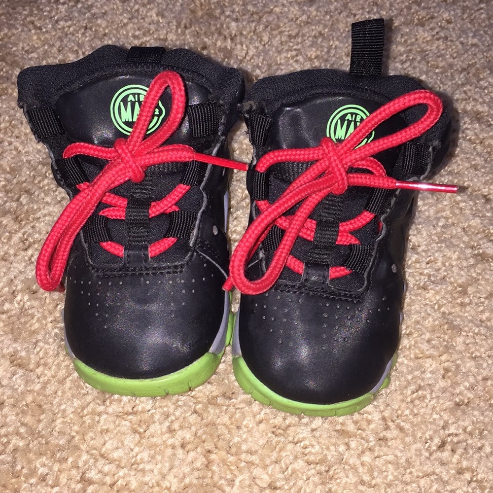 Toddlers Nike shoes
